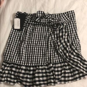 NWT Neiman Marcus mini skirt w/ picnic print